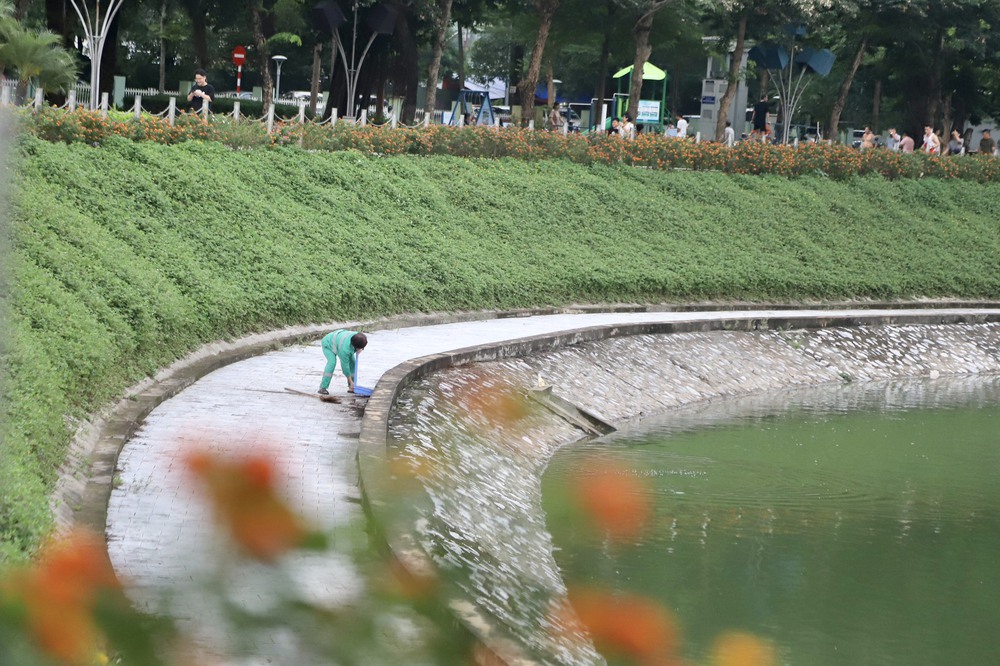 Công viên 300 tỷ nằm trên đất vàng Hà Nội, sau 5 năm hoạt động giờ ra sao? - Ảnh 7.
