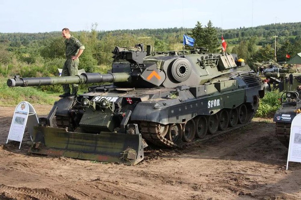 Binh sĩ Ukraine nổi giận với xe tăng Leopard 1A5 - Ảnh 2.