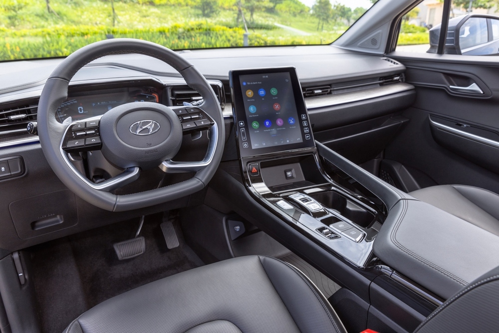 Cận cảnh Hyundai Custin giá hơn 850 triệu đồng - Ảnh 12.