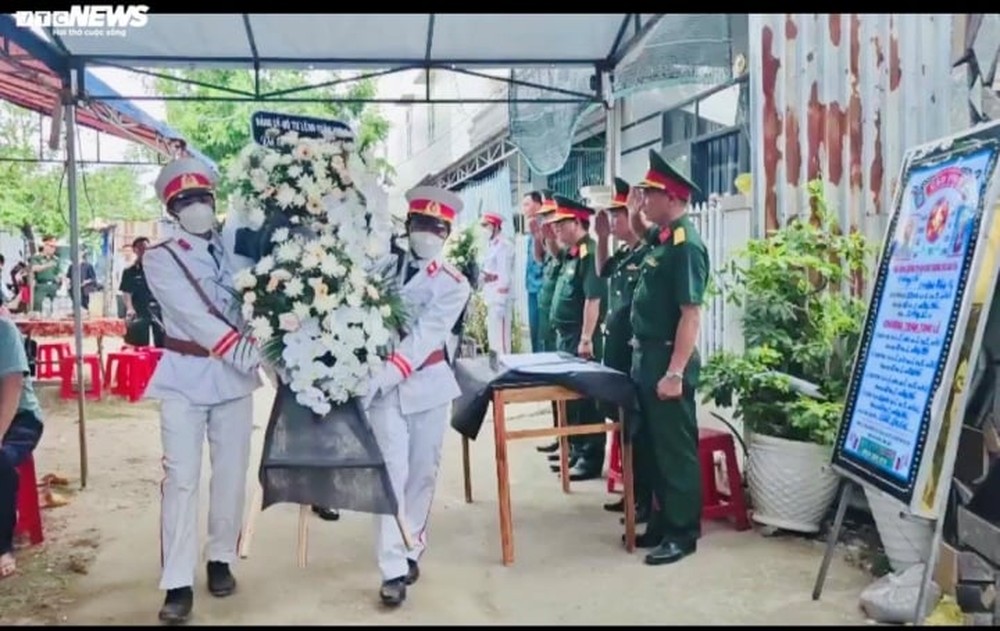 Mẹ của Trung tá Trương Hồng Kỳ: ‘Mời đi ăn lễ, sao giờ lại ra đám tang vậy trời’ - Ảnh 3.