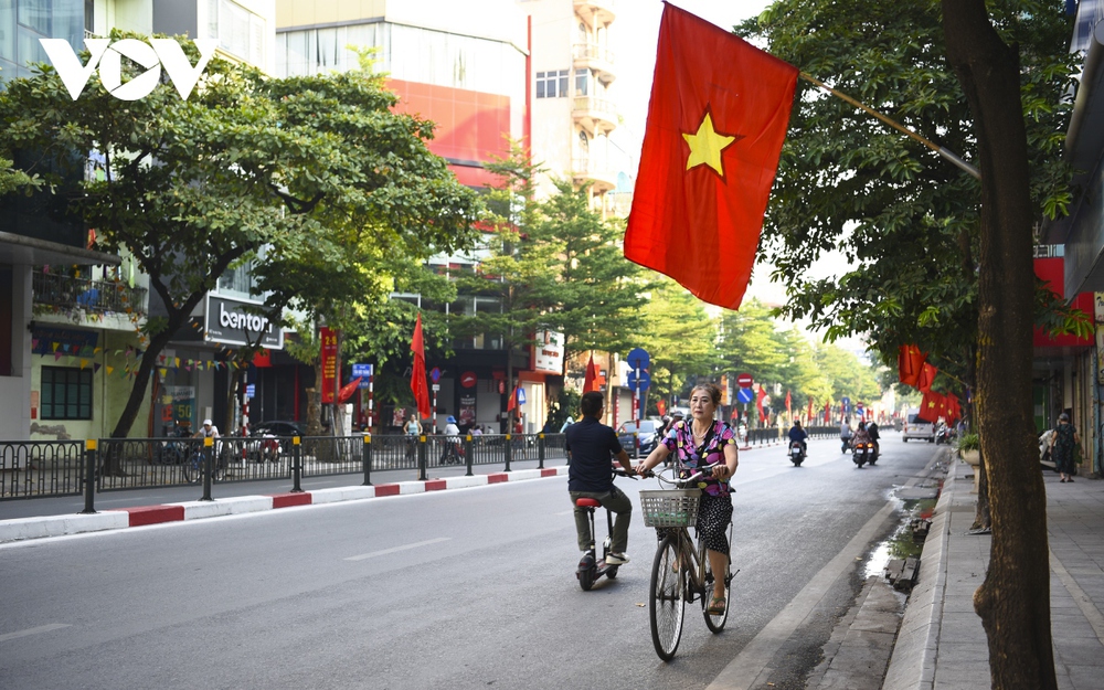 Hà Nội thanh bình trong ngày Quốc khánh 2/9 - Ảnh 2.