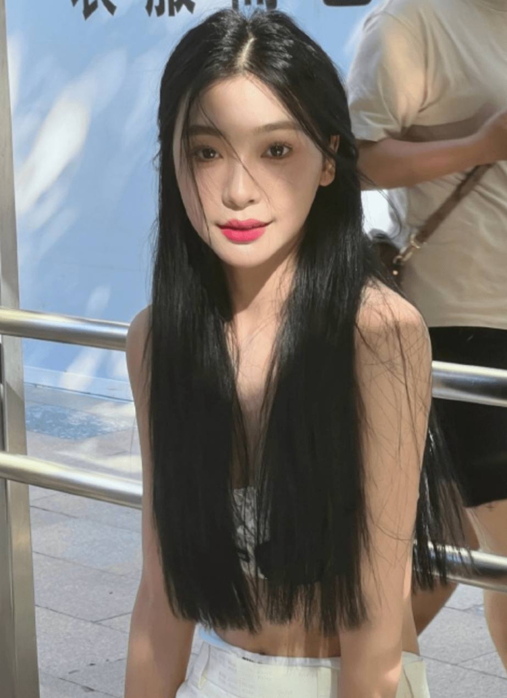 Hot girl mạng 20 triệu fan đ&oacute;ng vai kinh điển của Lưu Diệc Phi, nhan sắc ra sao m&agrave; bị ch&ecirc; k&eacute;m xa thần ti&ecirc;n tỷ tỷ? - Ảnh 6.