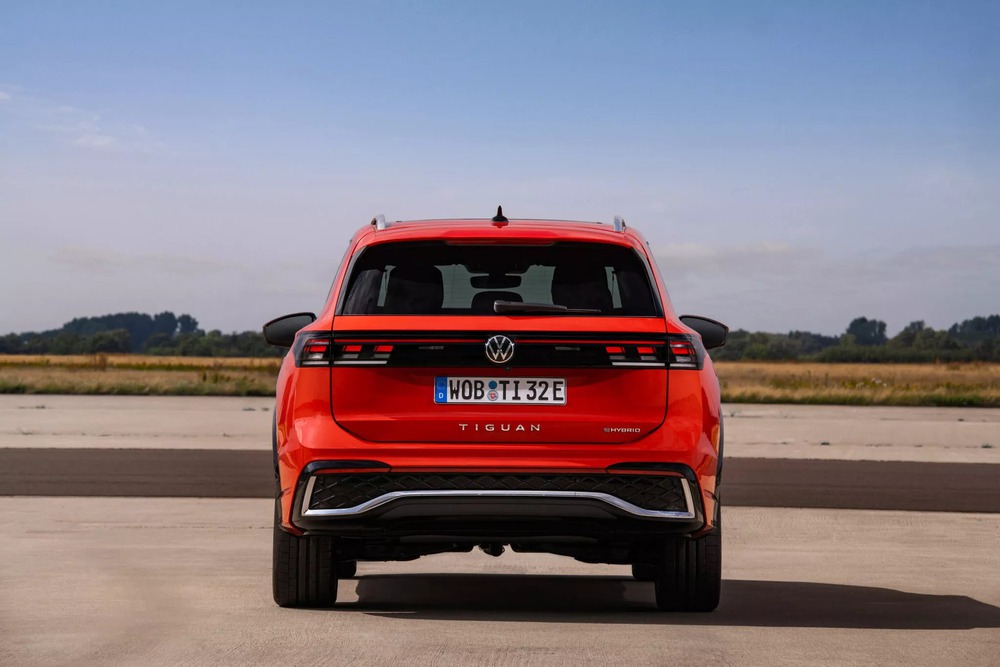Volkswagen Tiguan 2024 ra mắt với nội thất như xe sang, chạy 100 km không cần xăng - Ảnh 4.