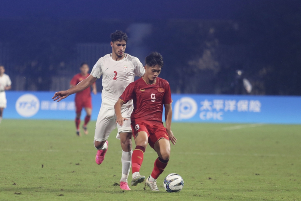 Thắng đậm 4-0, U23 Trung Quốc vô tình giúp U23 Việt Nam có thêm cơ hội giành vé đi tiếp - Ảnh 5.