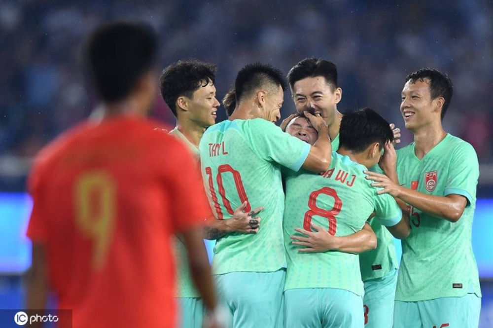 Thắng đậm 4-0, U23 Trung Quốc vô tình giúp U23 Việt Nam có thêm cơ hội giành vé đi tiếp - Ảnh 4.