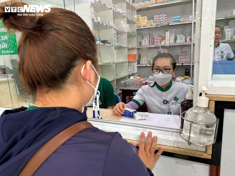 Gần 42.000 ca đau mắt đỏ, Quảng Nam thanh tra đột xuất các cơ sở bán lẻ thuốc - Ảnh 1.