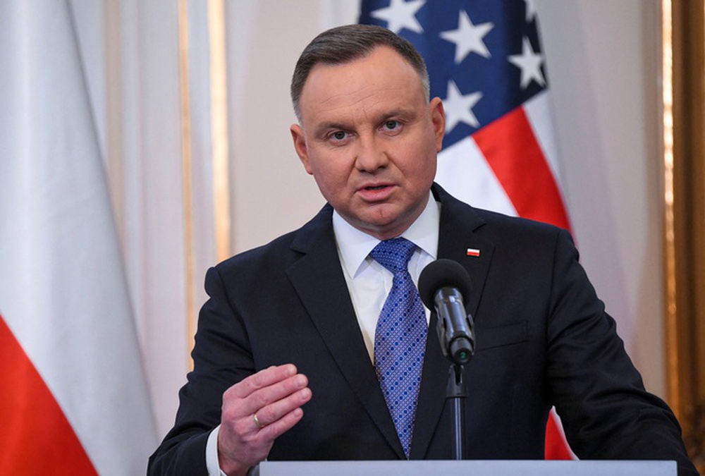 Vũ khí cho Ukraine: Tổng thống Ba Lan đính chính lời thủ tướng - Ảnh 1.