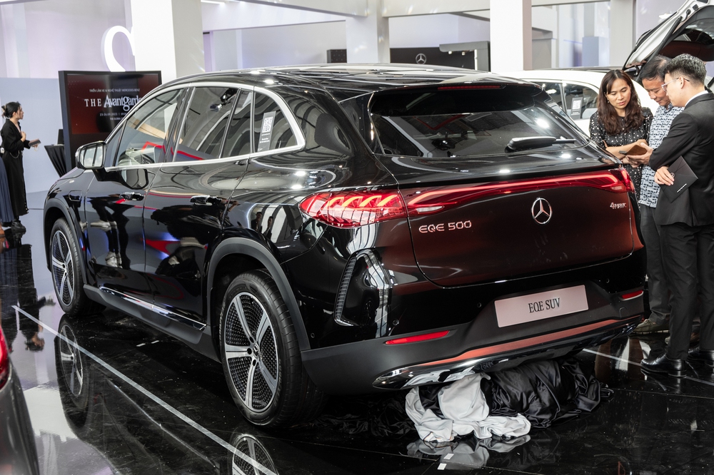 Chi tiết Mercedes-Benz EQE SUV giá từ 3,999 tỷ tại Việt Nam: Nhiều trang bị như EQS, đầy pin đủ chạy TP.HCM - Phú Yên - Ảnh 16.
