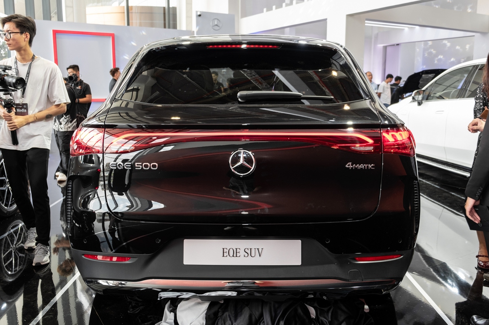 Chi tiết Mercedes-Benz EQE SUV giá từ 3,999 tỷ tại Việt Nam: Nhiều trang bị như EQS, đầy pin đủ chạy TP.HCM - Phú Yên - Ảnh 4.