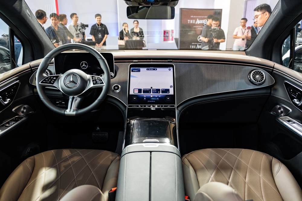 Chi tiết Mercedes-Benz EQE SUV giá từ 3,999 tỷ tại Việt Nam: Nhiều trang bị như EQS, đầy pin đủ chạy TP.HCM - Phú Yên - Ảnh 9.