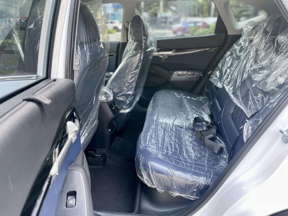Ảnh thực tế Kia Seltos X-Line vừa về đại lý, giá 714 triệu gần bằng CX-5 bản “base”