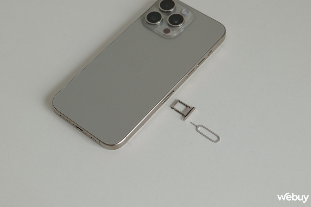 [Độc quyền] Mở hộp và trải nghiệm sớm iPhone 15 Pro Max chính hãng - Ảnh 24.