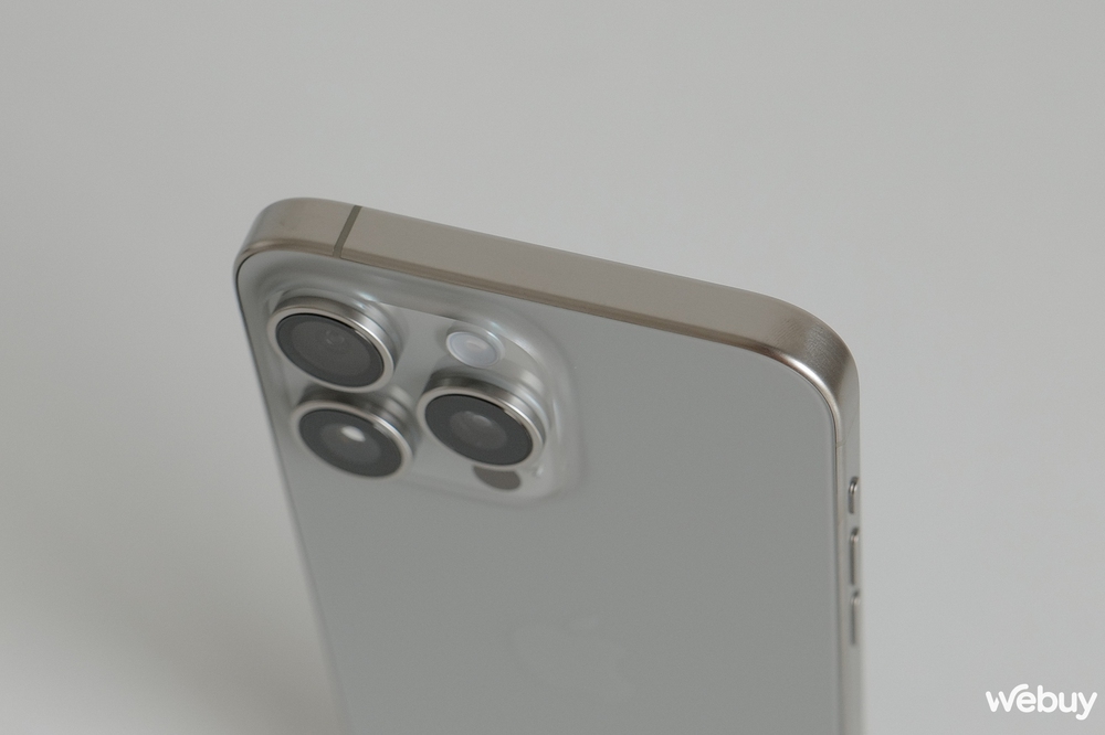 [Độc quyền] Mở hộp và trải nghiệm sớm iPhone 15 Pro Max chính hãng - Ảnh 21.