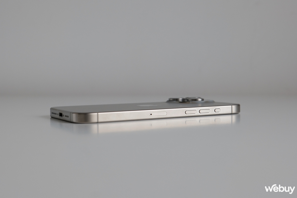 [Độc quyền] Mở hộp và trải nghiệm sớm iPhone 15 Pro Max chính hãng - Ảnh 14.