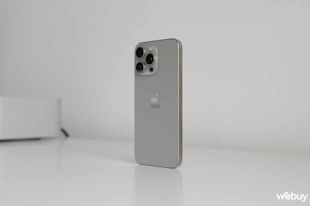 [Độc quyền] Mở hộp và trải nghiệm sớm iPhone 15 Pro Max chính hãng - Ảnh 10.