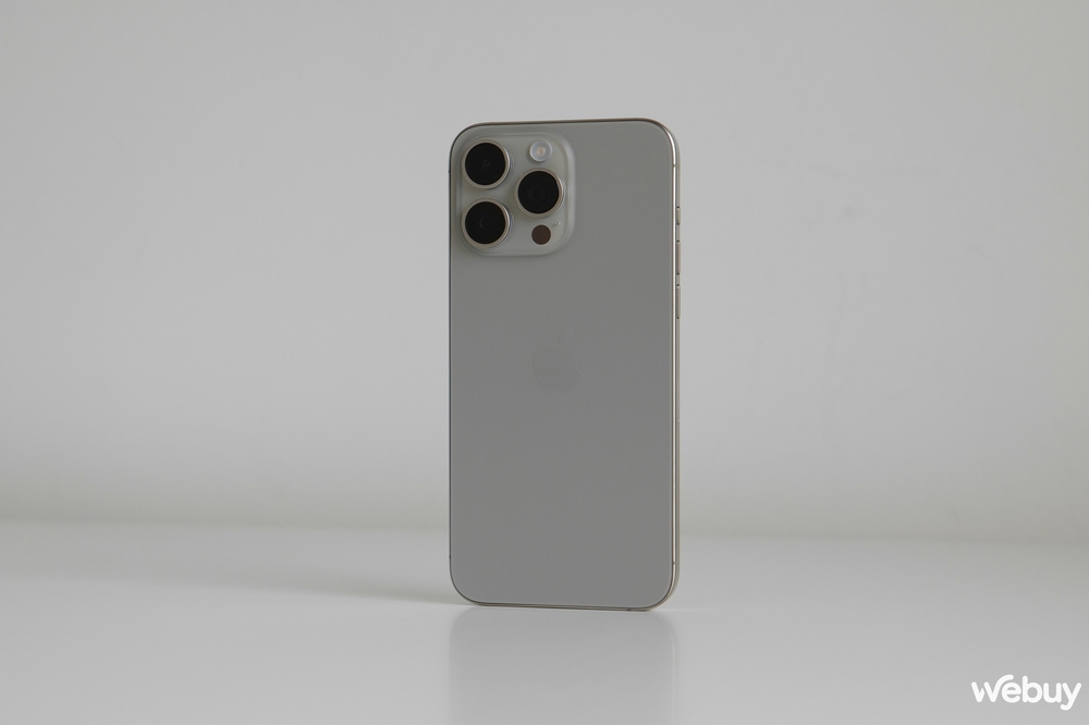 [Độc quyền] Mở hộp và trải nghiệm sớm iPhone 15 Pro Max chính hãng - Ảnh 9.