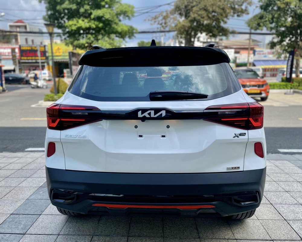 Ảnh thực tế Kia Seltos X-Line vừa về đại lý, giá 714 triệu gần bằng CX-5 bản base - Ảnh 5. Ảnh thực tế Kia Seltos X-Line vừa về đại lý, giá 714 triệu gần bằng CX-5 bản base - Ảnh 5.