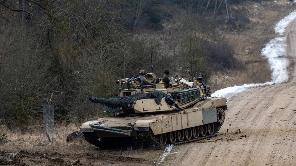 Nga cảnh báo “đốt cháy” tất cả xe tăng mới mà Mỹ cung cấp cho Ukraine - Ảnh 1.