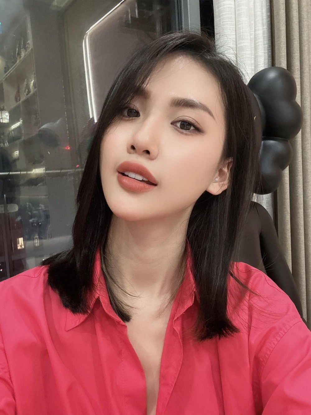 Ảnh đời thường nóng bỏng của Bùi Quỳnh Hoa vừa đăng quang Miss Universe Vietnam - Ảnh 6.