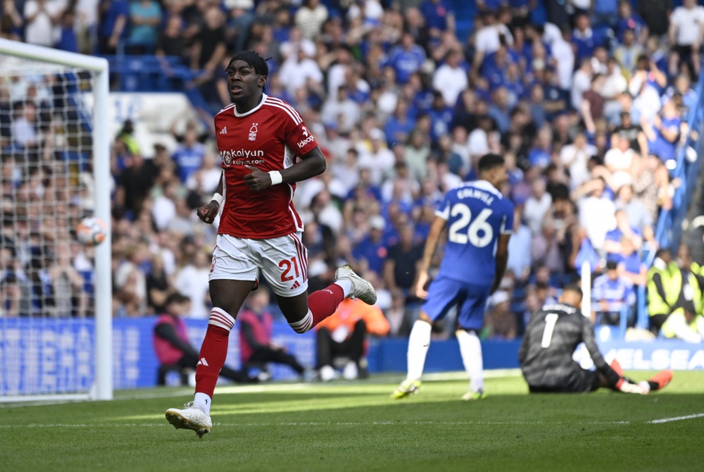 Caicedo mắc sai lầm tai hại, Chelsea thua muối mặt trước Nottingham Forest - Ảnh 1.