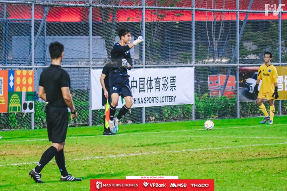 Đánh bại U16 Porto theo kịch bản nghẹt thở, đội bóng Việt Nam giành HCĐ giải quốc tế - Ảnh 2.