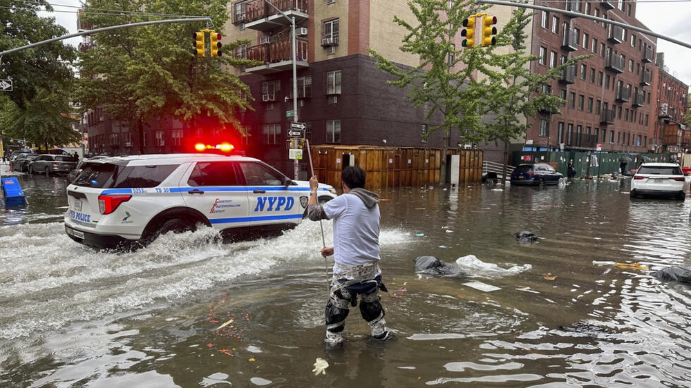 Ban bố tình trạng khẩn cấp tại New York do ngập lụt nghiêm trọng - Ảnh 1.