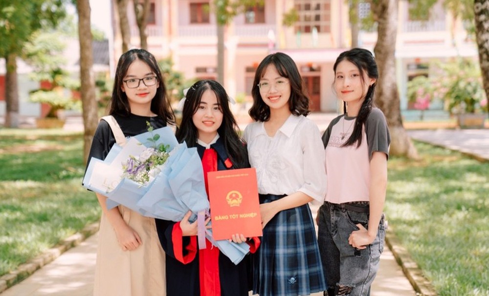 Nữ sinh trường huyện ở Thanh Hóa đạt IELTS 7.5 nhờ tự học - Ảnh 2.