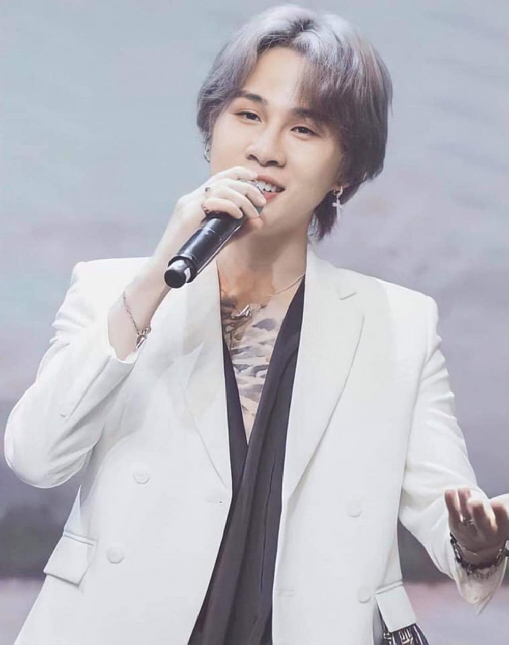 Jack bất ngờ xuất hiện tr&ecirc;n s&oacute;ng Vietnam Idol, bộc bạch sau thời gian vắng b&oacute;ng: M&igrave;nh l&agrave; người t&iacute;ch cực, lu&ocirc;n hướng về ph&iacute;a trước - Ảnh 4.