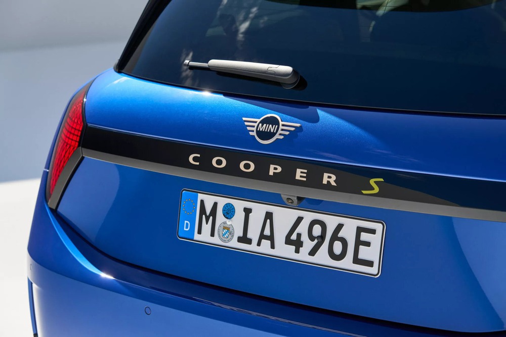 MINI Cooper 2024 ra mắt: Ngày càng tối giản, bỏ gần hết nút bấm, chạy hơn 400km/sạc - Ảnh 6.