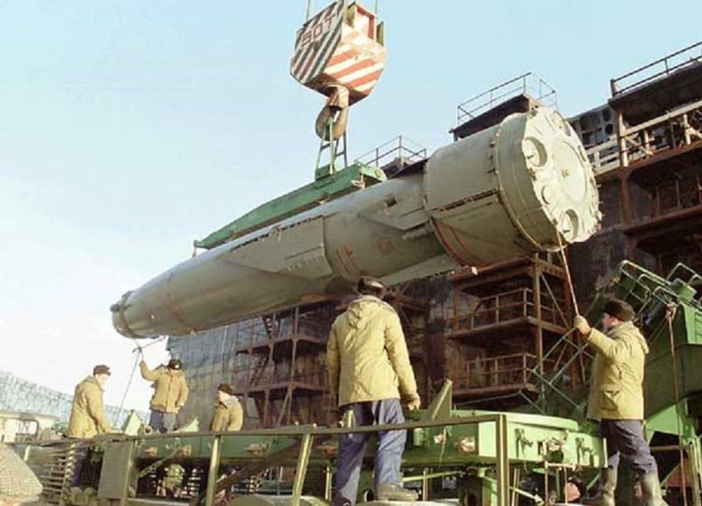 Ukraine lo lắng khi Nga dùng sát thủ tàu sân bay thời Liên Xô tấn công mặt đất - Ảnh 2.