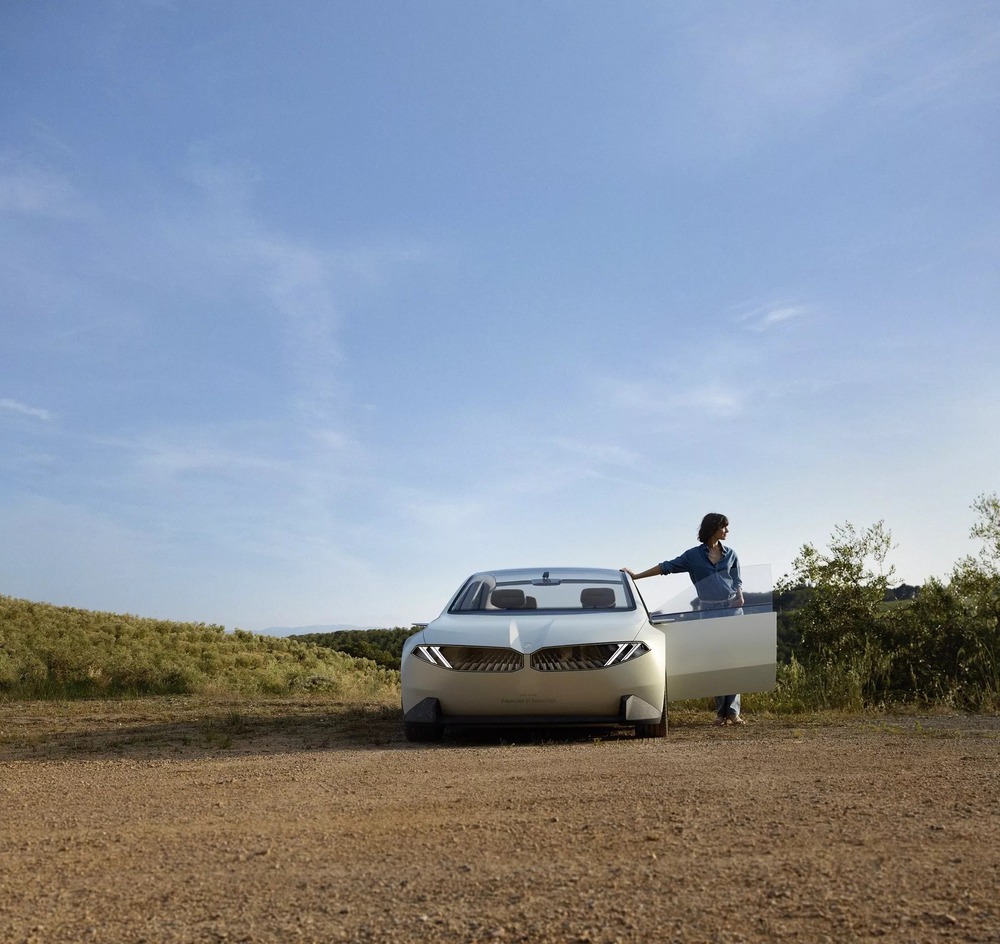 ‘Bản nháp’ BMW 3-Series ra mắt: Thiết kế như xe tương lai, nhìn đâu cũng thấy màn hình - Ảnh 12.