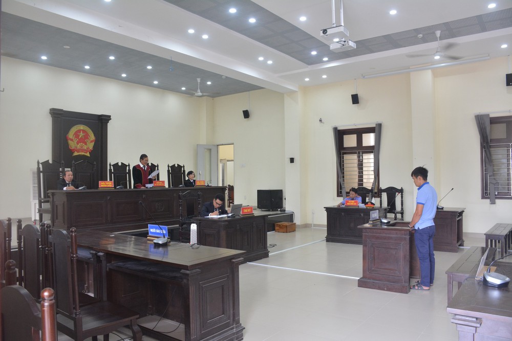 7 năm tù cho người đàn ông buôn lậu 39kg vàng từ Campuchia về Việt Nam