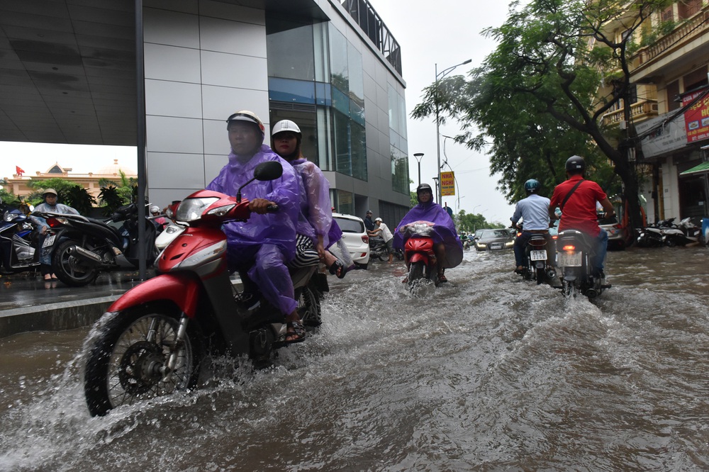 Bắc Bộ và nhiều khu vực khác sắp có mưa to đến rất to - Ảnh 1.