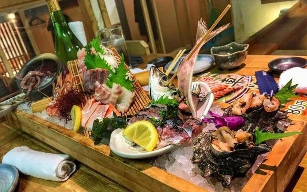Nhà hàng Nhật Bản hút khách nhờ chiêu độc: Cho khách đánh bắt tôm cá lên ăn tại bàn - Ảnh 5.