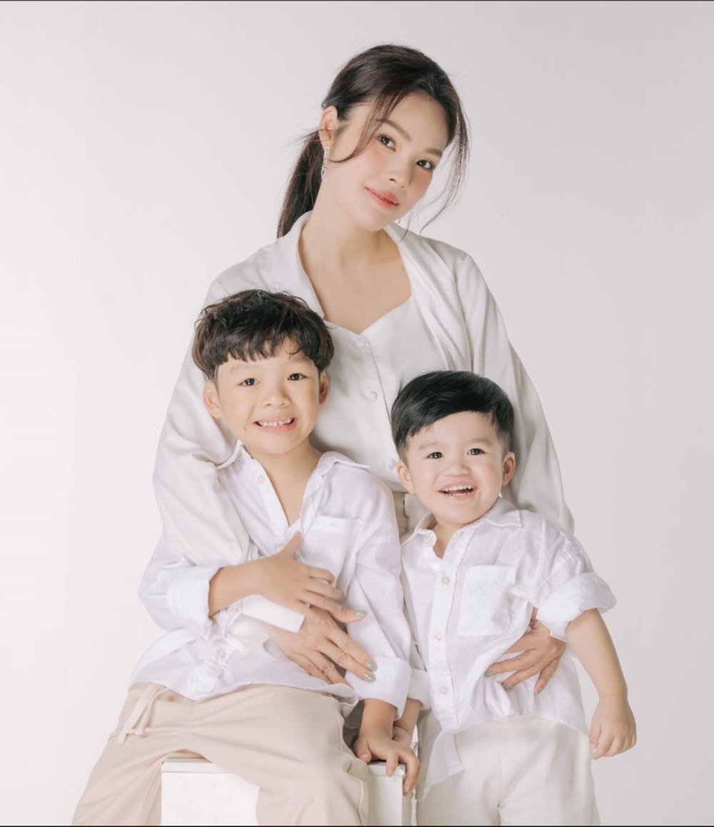 Dương Cẩm Lynh khóc khi nhắc lại biến cố nợ nần: ‘Lúc đó chết còn sướng hơn’