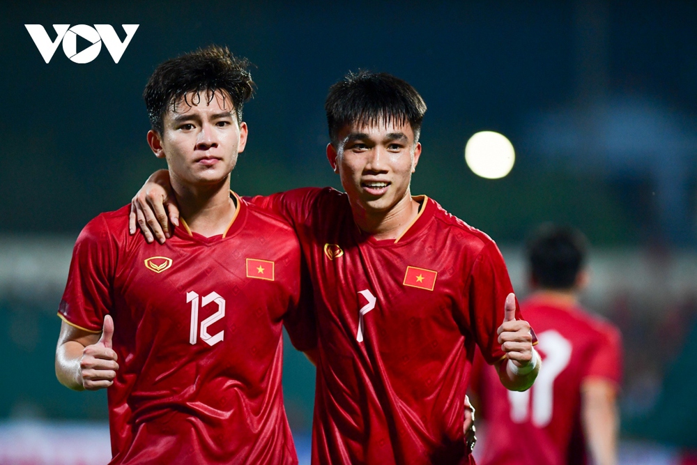 TRỰC TIẾP U23 Việt Nam vs U23 Yemen: Bảng C vòng loại U23 châu Á 2024 - Ảnh 2. TRỰC TIẾP U23 Việt Nam vs U23 Yemen: Bảng C vòng loại U23 châu Á 2024 - Ảnh 2.