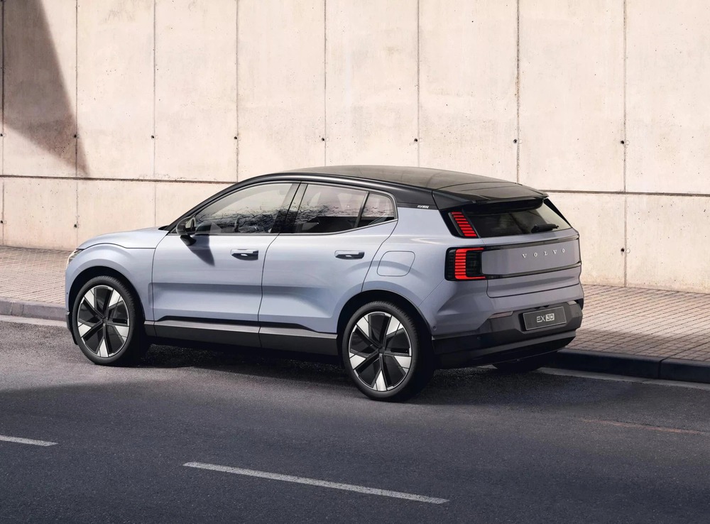 Volvo EX30 về ĐNÁ với giá quy đổi từ hơn 1 tỷ đồng: Ngang cỡ Creta, chạy 480km/sạc - Ảnh 4. Volvo EX30 về ĐNÁ với giá quy đổi từ hơn 1 tỷ đồng: Ngang cỡ Creta, chạy 480km/sạc - Ảnh 4.