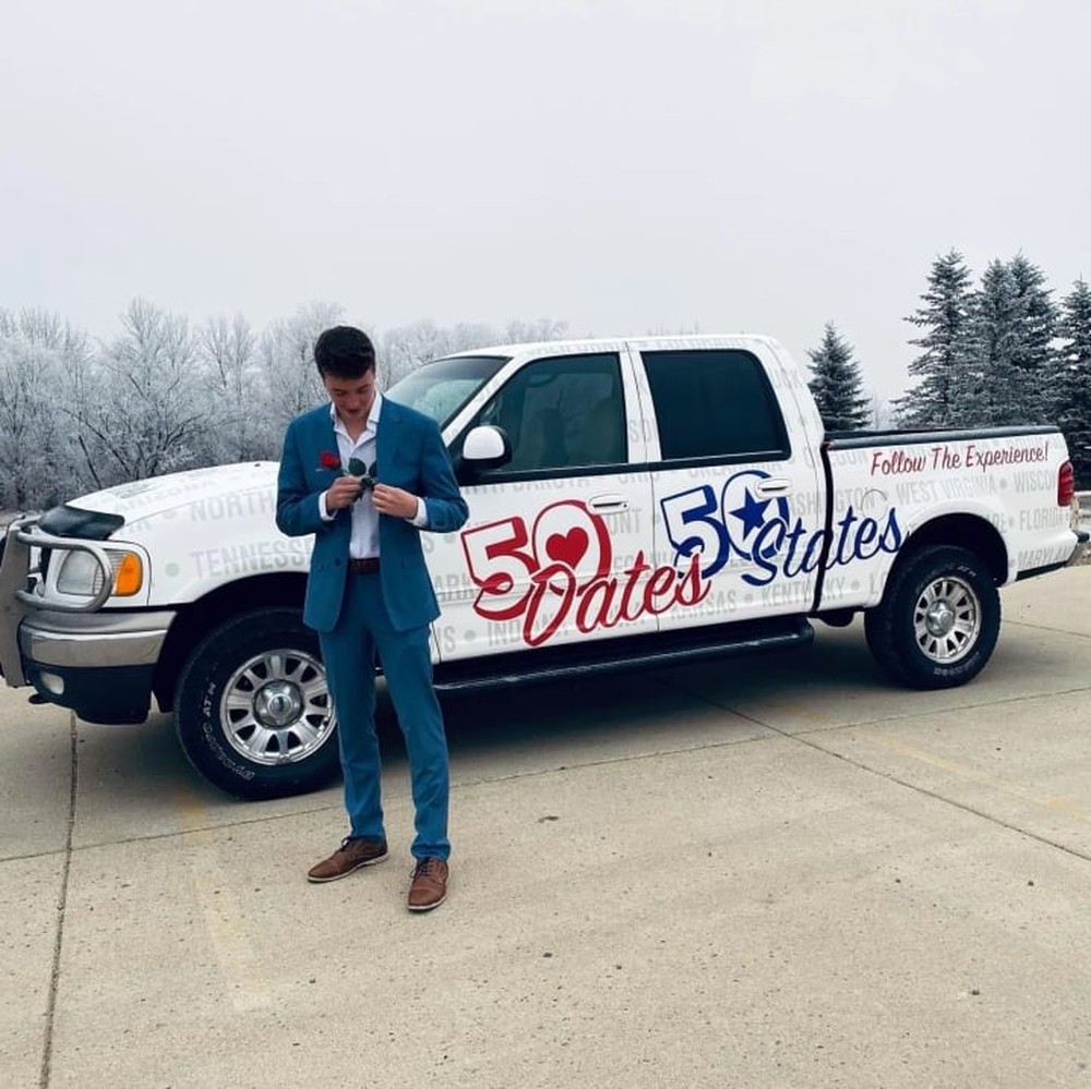 Chàng trai 26 tuổi kể về hành trình 50 ngày hẹn hò ở 50 bang - Ảnh 1.