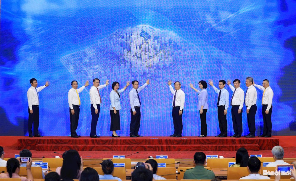 Hà Nội đạt GRDP 10,02%: Từ quyết tâm đến năng lực tăng trưởng - Ảnh 17.