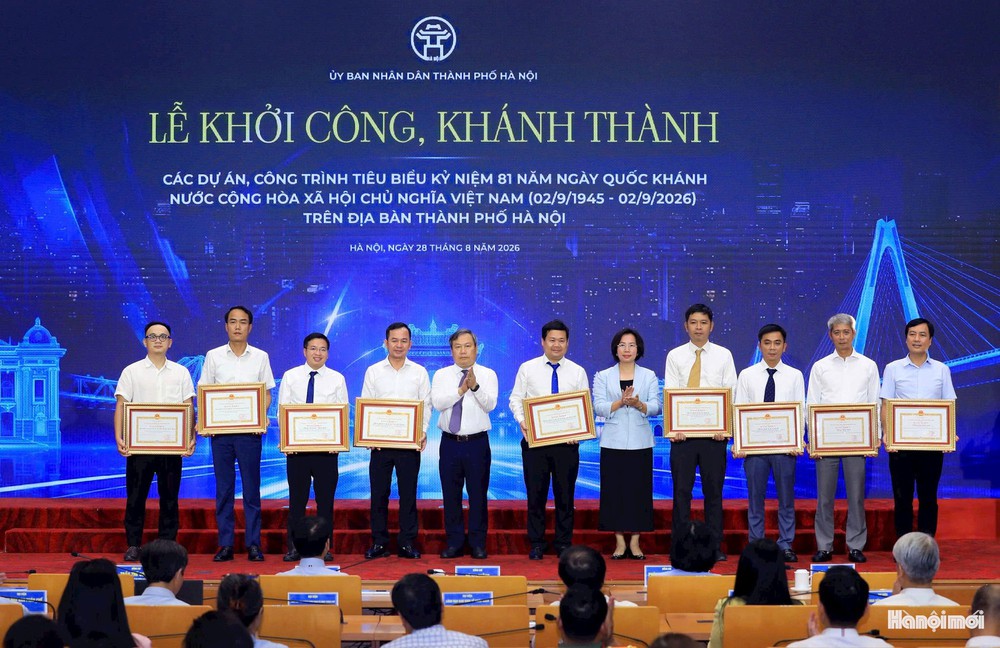 Hà Nội đạt GRDP 10,02%: Từ quyết tâm đến năng lực tăng trưởng - Ảnh 19.