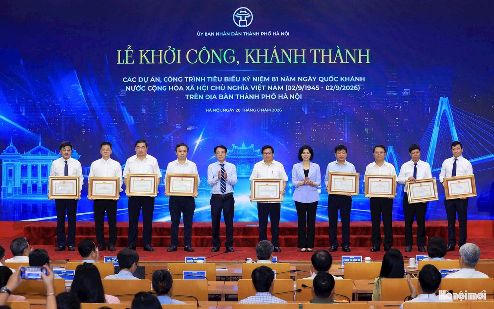 Hà Nội đạt GRDP 10,02%: Từ quyết tâm đến năng lực tăng trưởng - Ảnh 18.
