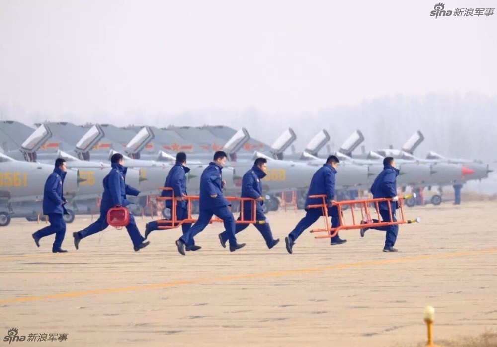 Vì sao phải đặc biệt đề phòng MiG-21 tốt nhất thế giới của Không quân Trung Quốc? - Ảnh 1.