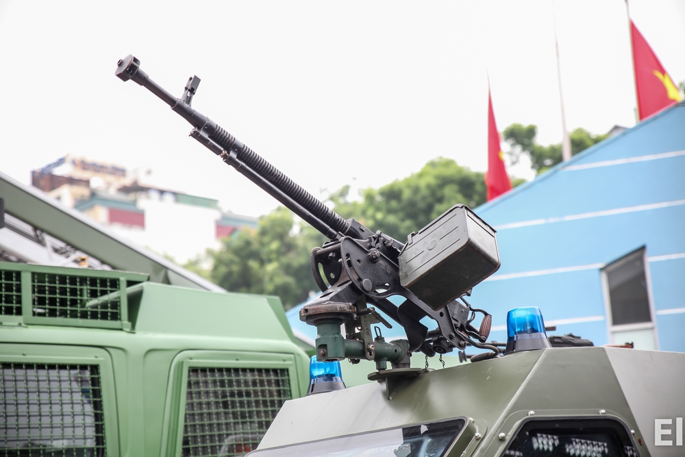 Xe bọc thép có hỏa lực mạnh nhất của Công an Việt Nam: Thế giới đánh giá cao - Ảnh 2.
