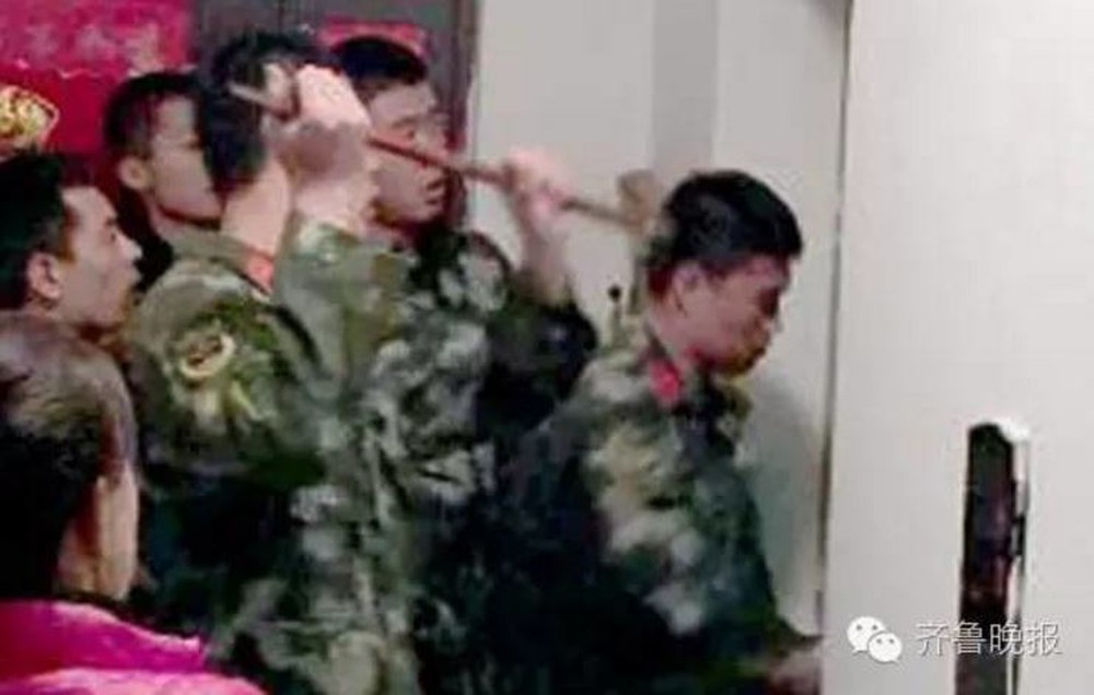 Kẹt trong thang máy 5 tiếng, cậu học trò vẫn bình tĩnh học bài - Ảnh 3.