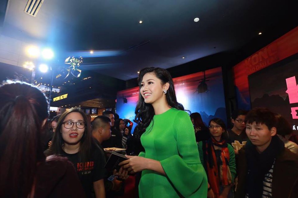 Hoa hậu Mỹ Linh và Á hậu Thanh Tú đẹp nổi bật trong buổi ra mắt phim Kong: Đảo đầu lâu - Ảnh 5.