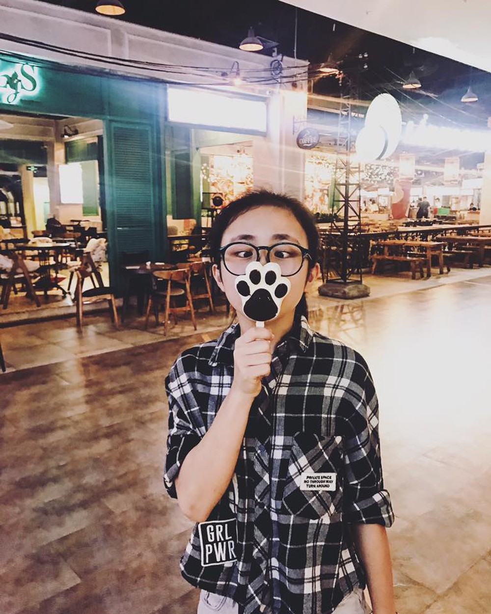 Ai ngờ được Á hậu Tú Anh có một cô em gái chất như thế này! - Ảnh 6.