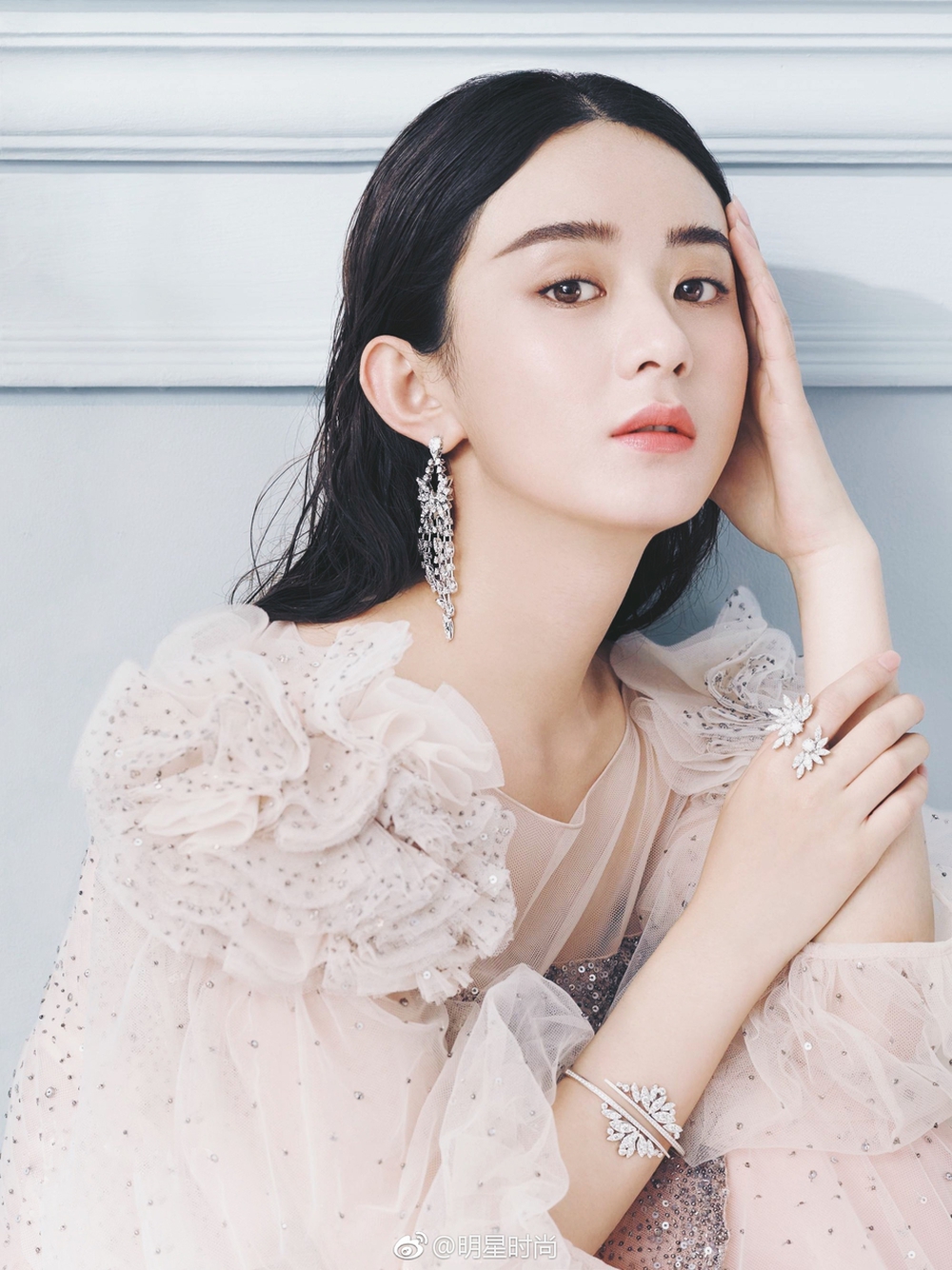 Vượt mặt Lưu Diệc Phi, Triệu Lệ Dĩnh đứng đầu danh sách 10 nữ thần châu Á - Ảnh 2.