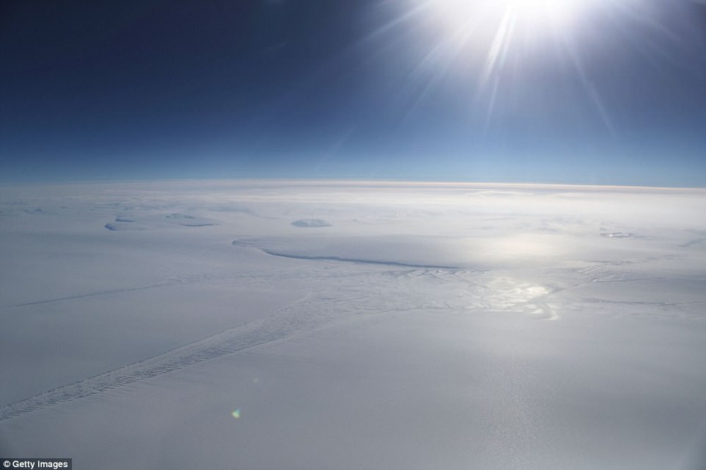 Lại 1 tảng băng lớn gấp 4 lần London tách vỡ ở Nam Cực, nguyên nhân rất đáng lo ngại - Ảnh 3.