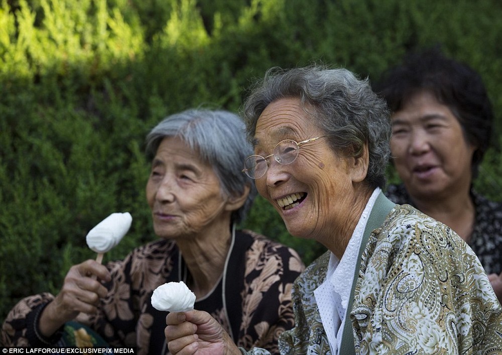 Bộ ảnh hiếm cho thấy một khía cạnh hoàn toàn khác về người dân Triều Tiên - Ảnh 6.
