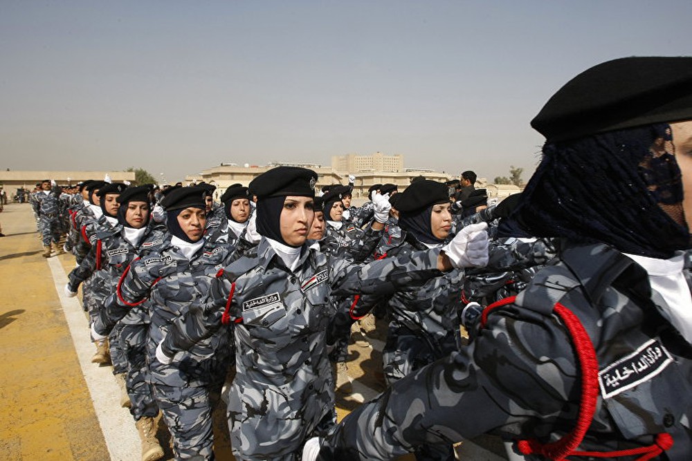 Phụ nữ trong quân đội các nước - Ảnh 12.